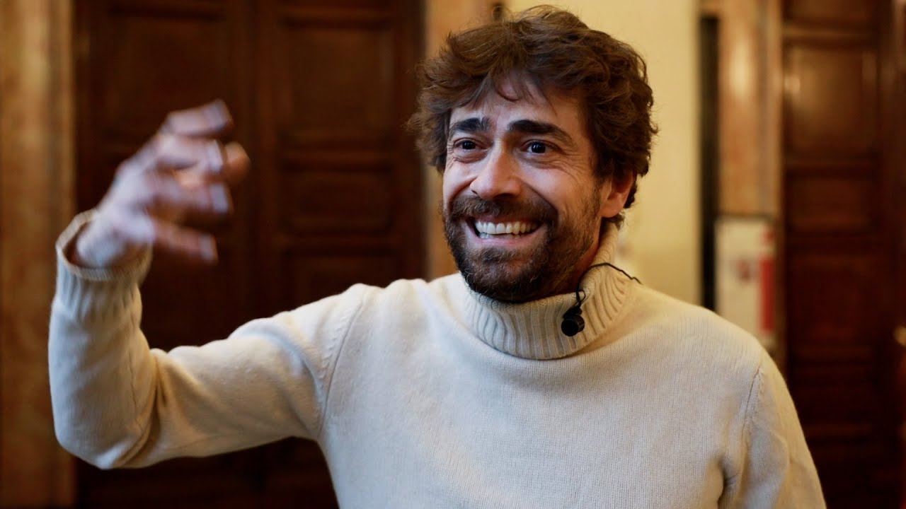 Giovanni Scifoni racconta FRA’. San Francesco, la superstar del Medioevo