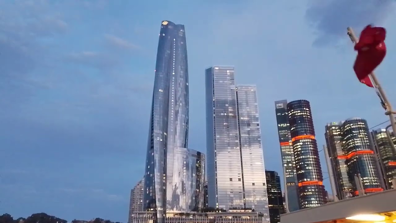 #Amazing beautiful scenes of Sydney from ferry.