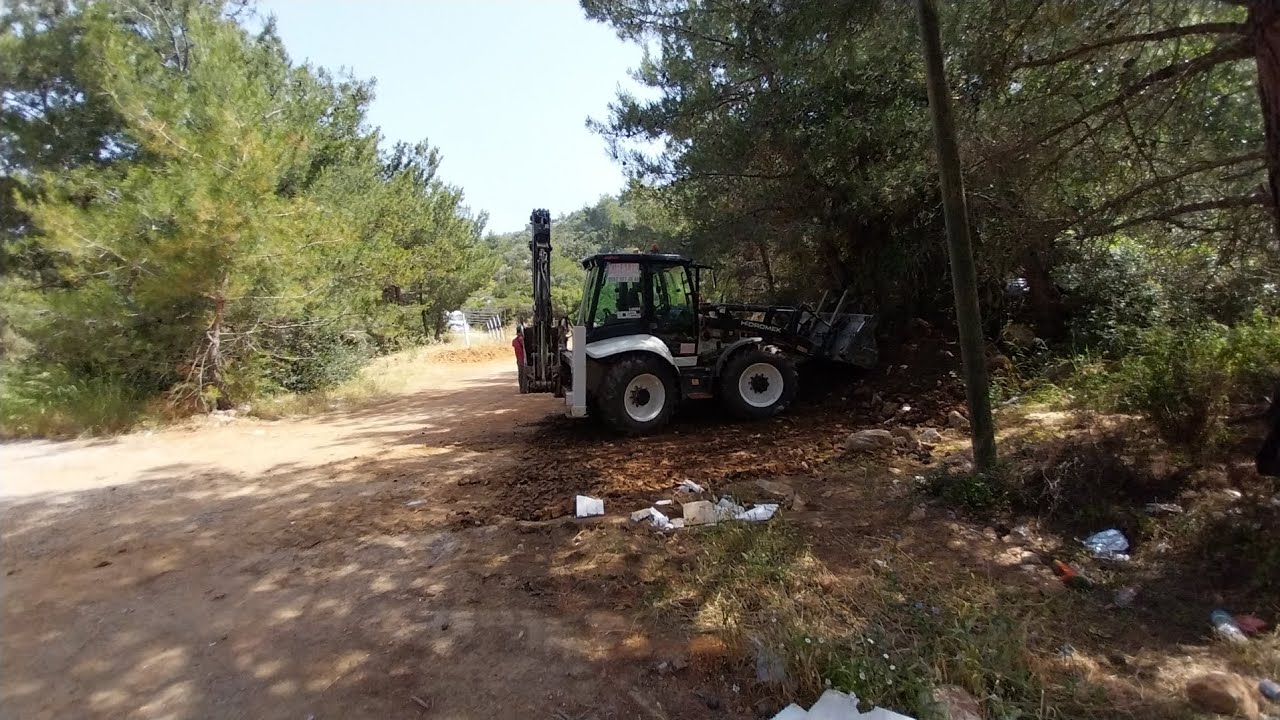 HİDROMEK beko loder orman yolu açma #hidromek #jcb #cat #komatsu #bekoloder #keşfet #cats #catlover