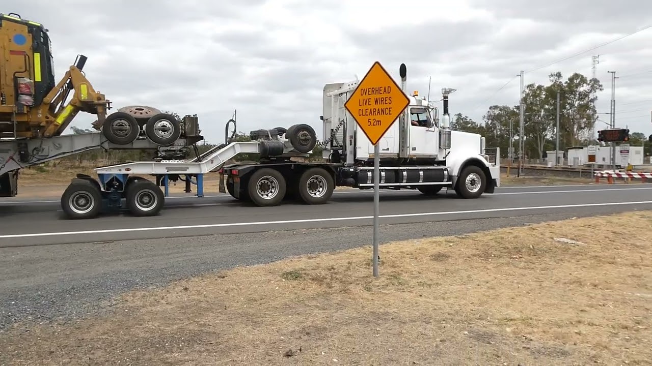 roadtrains at dingo2023 no7