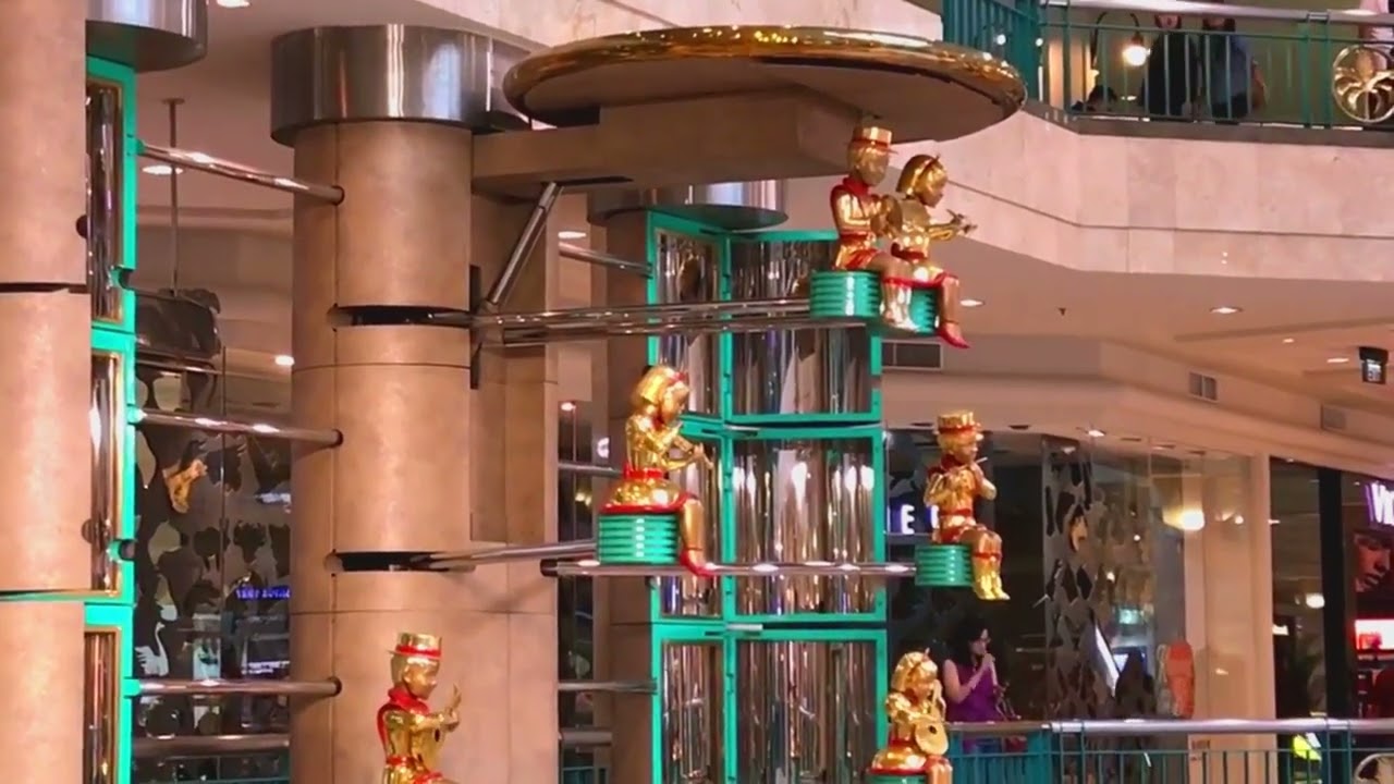 Karakuri Clock at Plaza Senayan 02 June 2017, 14.00 WIB (REUPLOAD) from om Hery's