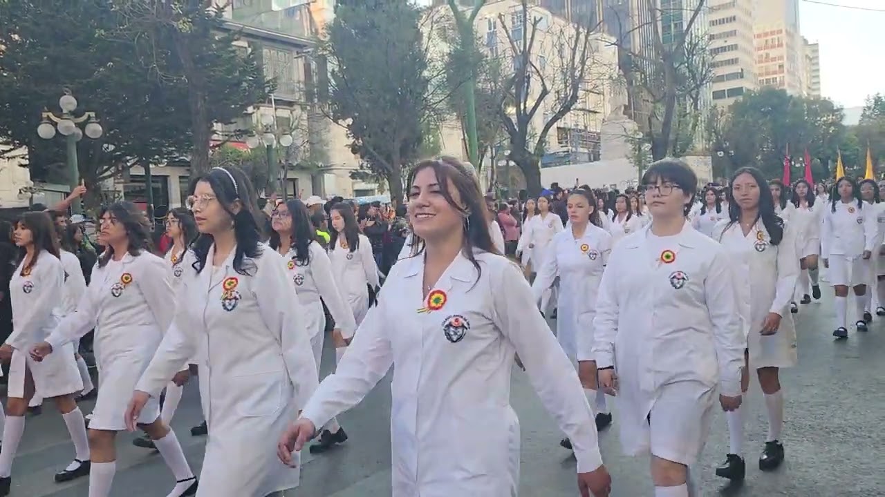 Desfile 6 de agosto, Zona Central: Unidad Educativa Amor De Dios