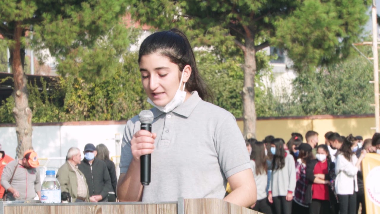 Zelal Ağzın ''Cumhuriyet'' şiiri