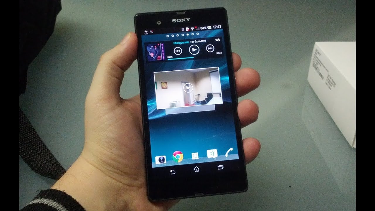 Sony Xperia Z - první pohled s vodní lázní