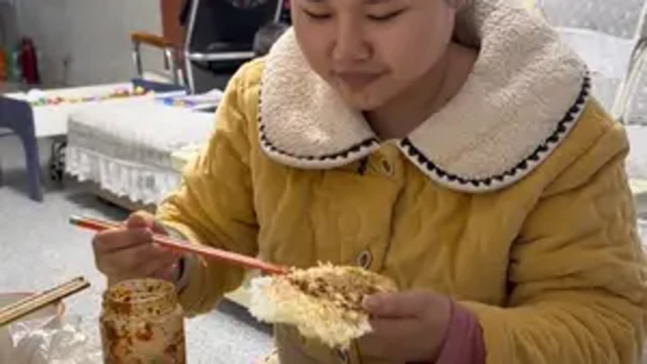 正月玩好没玩好都要收心了，小十一真是个小人精。会委婉的拒绝人。趁最近都是下雨阴天，把脸上的痣起了。新的一年新的起点#日常vlog #记录真实生活