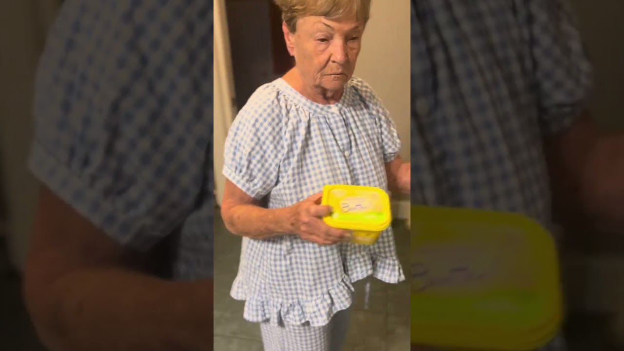 Проснулась, посмотрела в зеркало и сказала: «Да, всё та же девчонка».