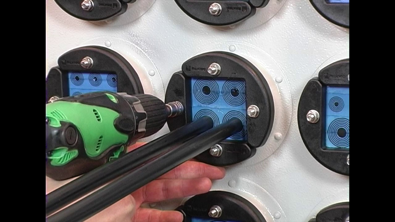 Roxtec CRL seal installation