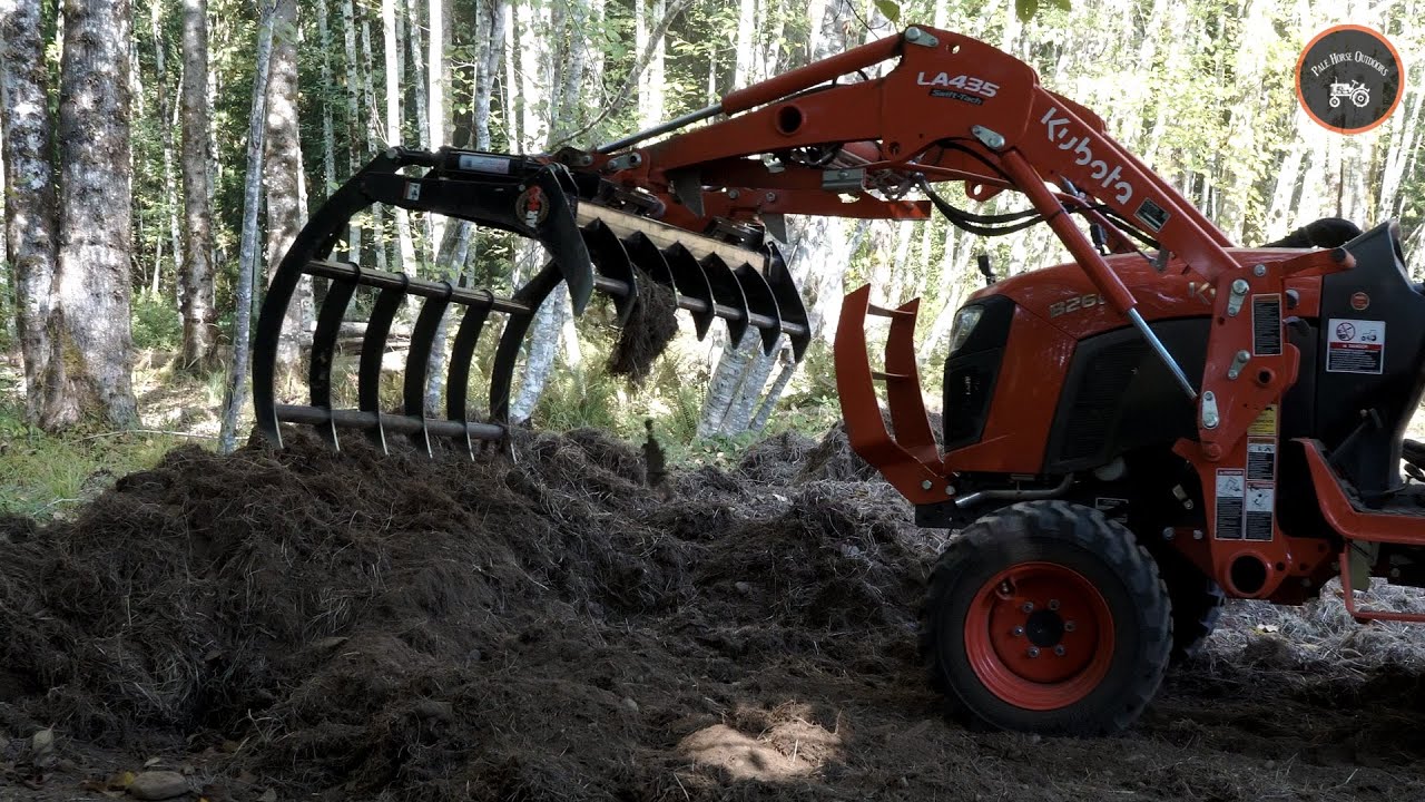 Grapple vs Bucket | Kubota Compact Tractor & Land Pride SGC0660