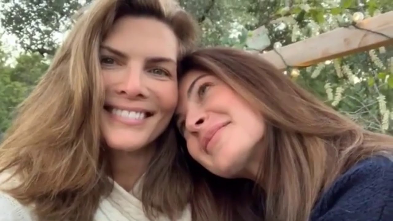 Montserrat Oliver y Yaya Kosikova - fiesta de compromiso