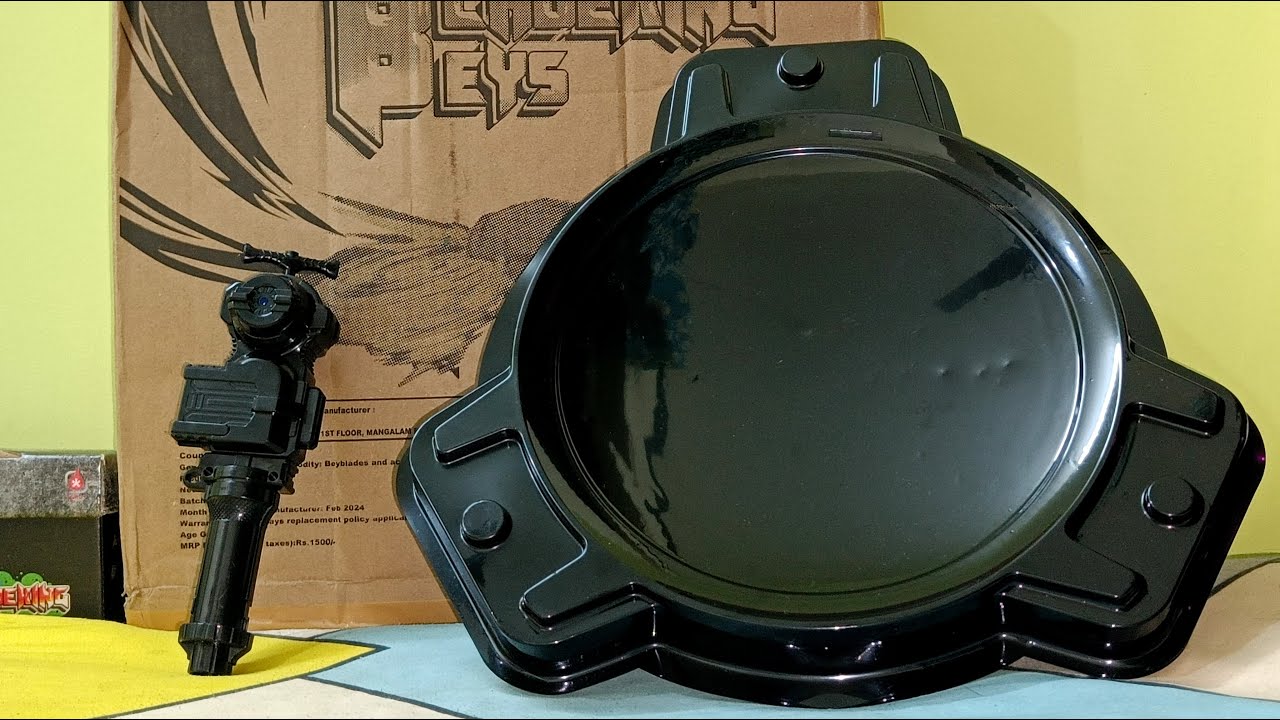 Beyblade | BLADEKING BEYS stadium unboxing and review