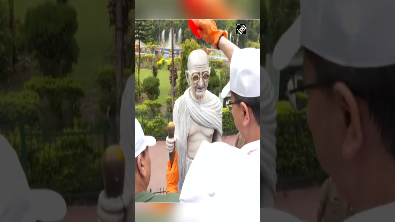 Uttarakhand: CM Dhami participates in cleanliness drive under &lsquo;Shramdaan program&rsquo; in Dehradun