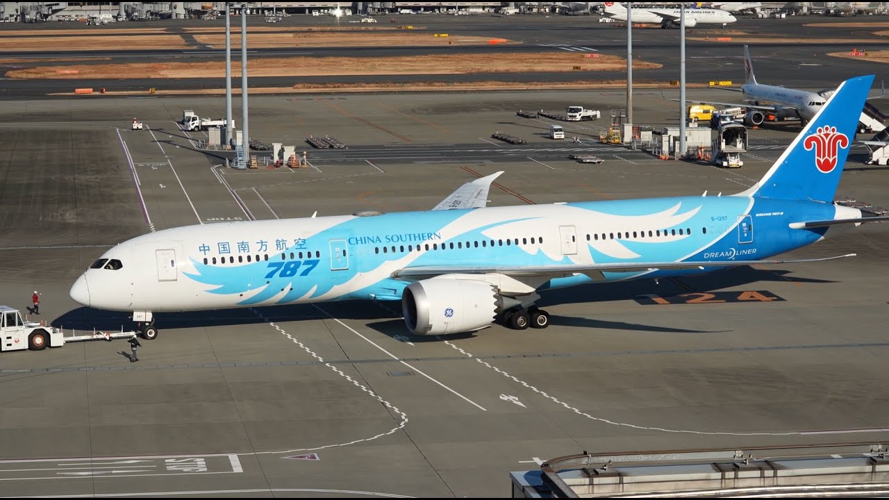 China Southern Airlines Boeing 787-9 B-1297 Pushback | Tokyo Haneda | HND/RJTT | 中国南方航空 | 羽田空港
