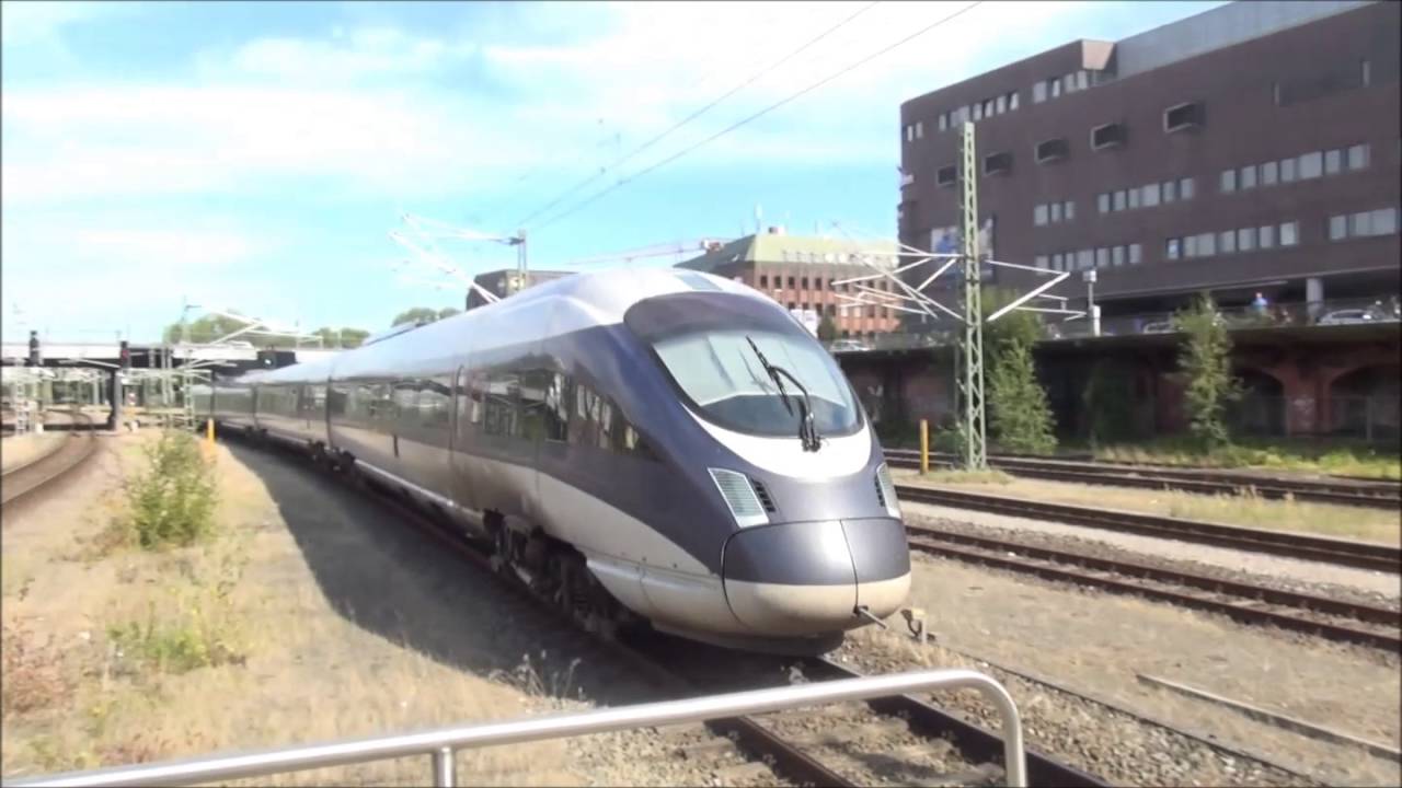 Blauer ICE der DSB in Lübeck