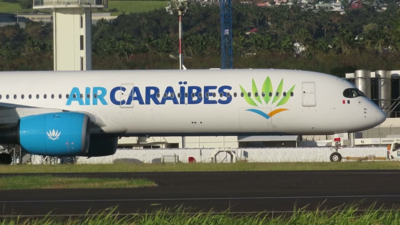 Air Caraïbes,Airbus A350-1000 ,F-HTOO ,départ de la Réunion (RUN)