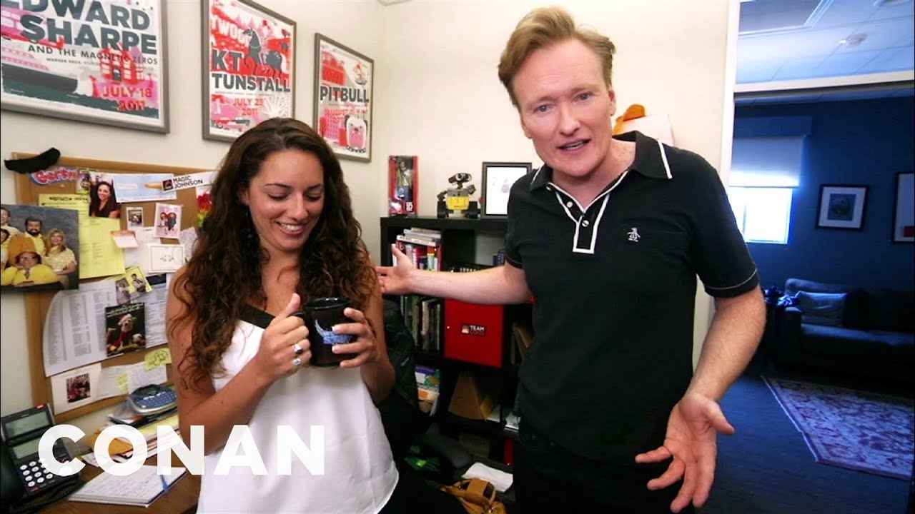 Conan Hunts Down His Assistant's Stolen 