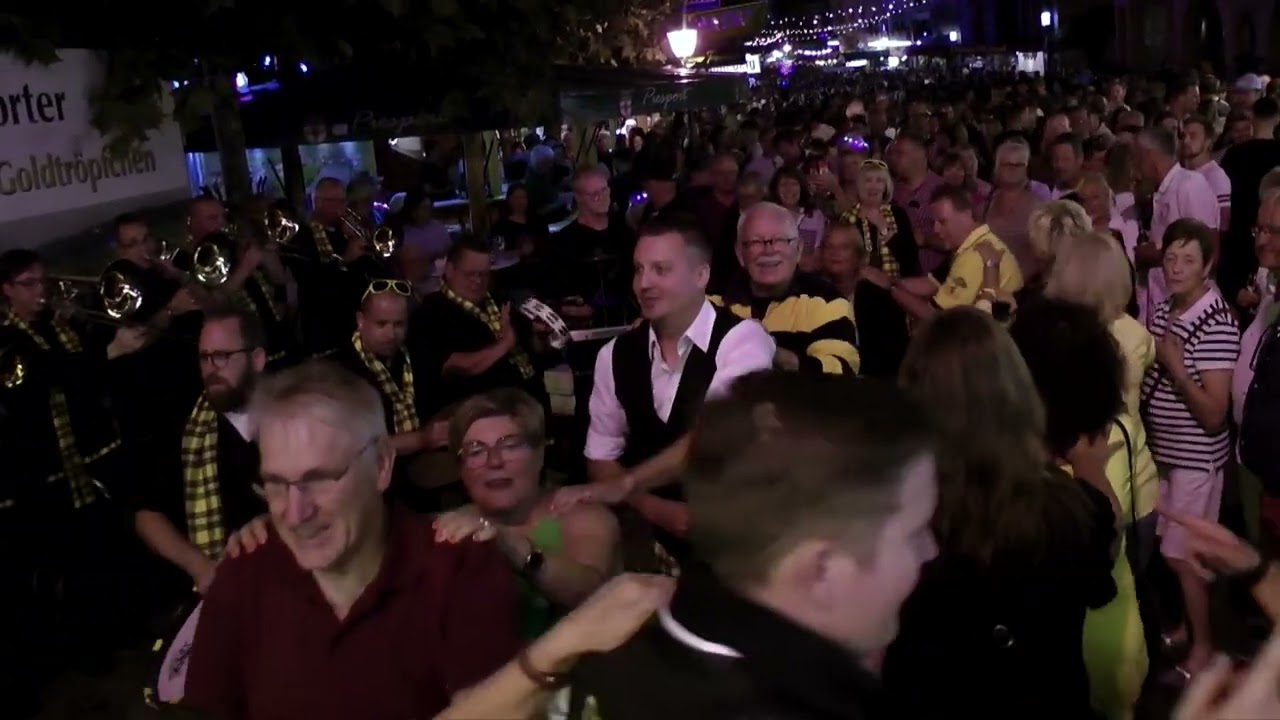 De Zwiebels - jij krijgt die lach niet van mijn gezicht - Bernkastel 2022