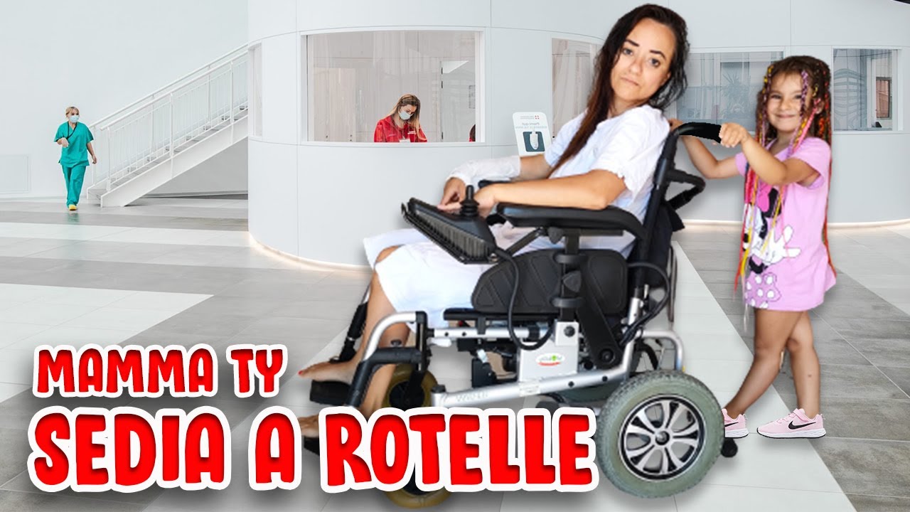 MAMMA TY è SULLA SEDIA A ROTELLE NON PUò CAMMINARE E MARTINA MISSY SI PRENDE CURA DI LEI TUTTA NOTTE