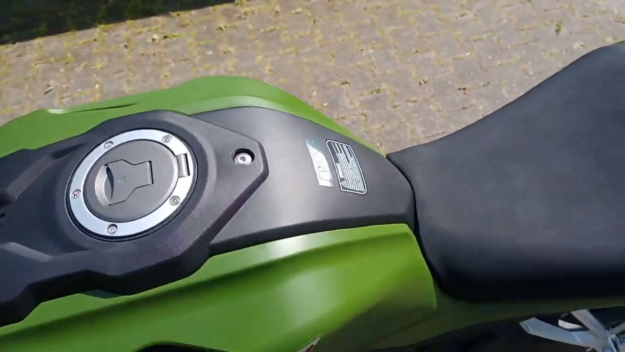 Junak 907 schwarz grün NEUES MODELL 2023