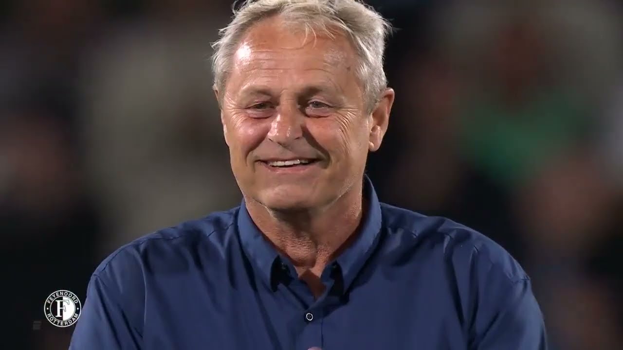 KIPPENVEL bij afscheid Peter Houtman - Het Legioen zingt het Mijn Feyenoord