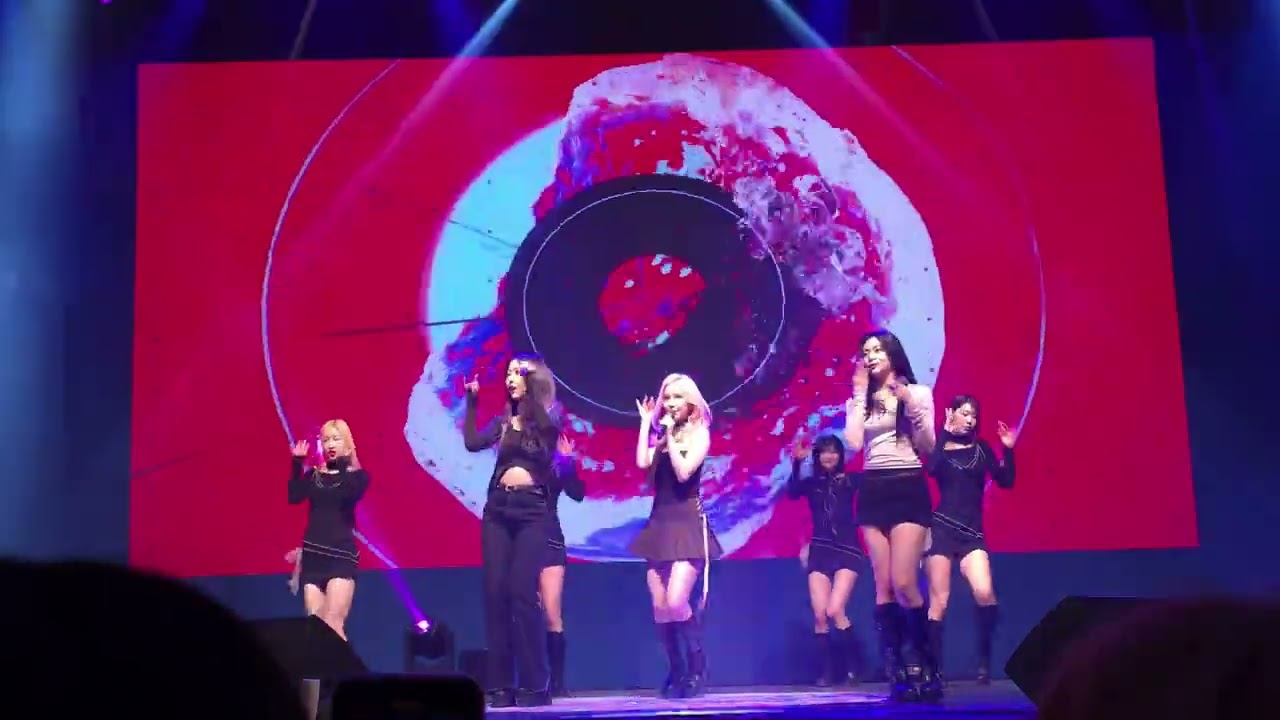 240223 VIVIZ in 숭의여대 입학식 & OT