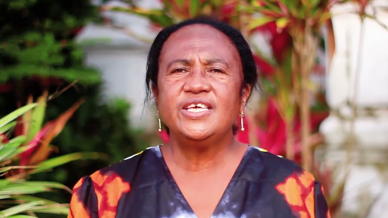 09 Groupe SERAFIMA FARAFANGANA   JEHOVAH ô