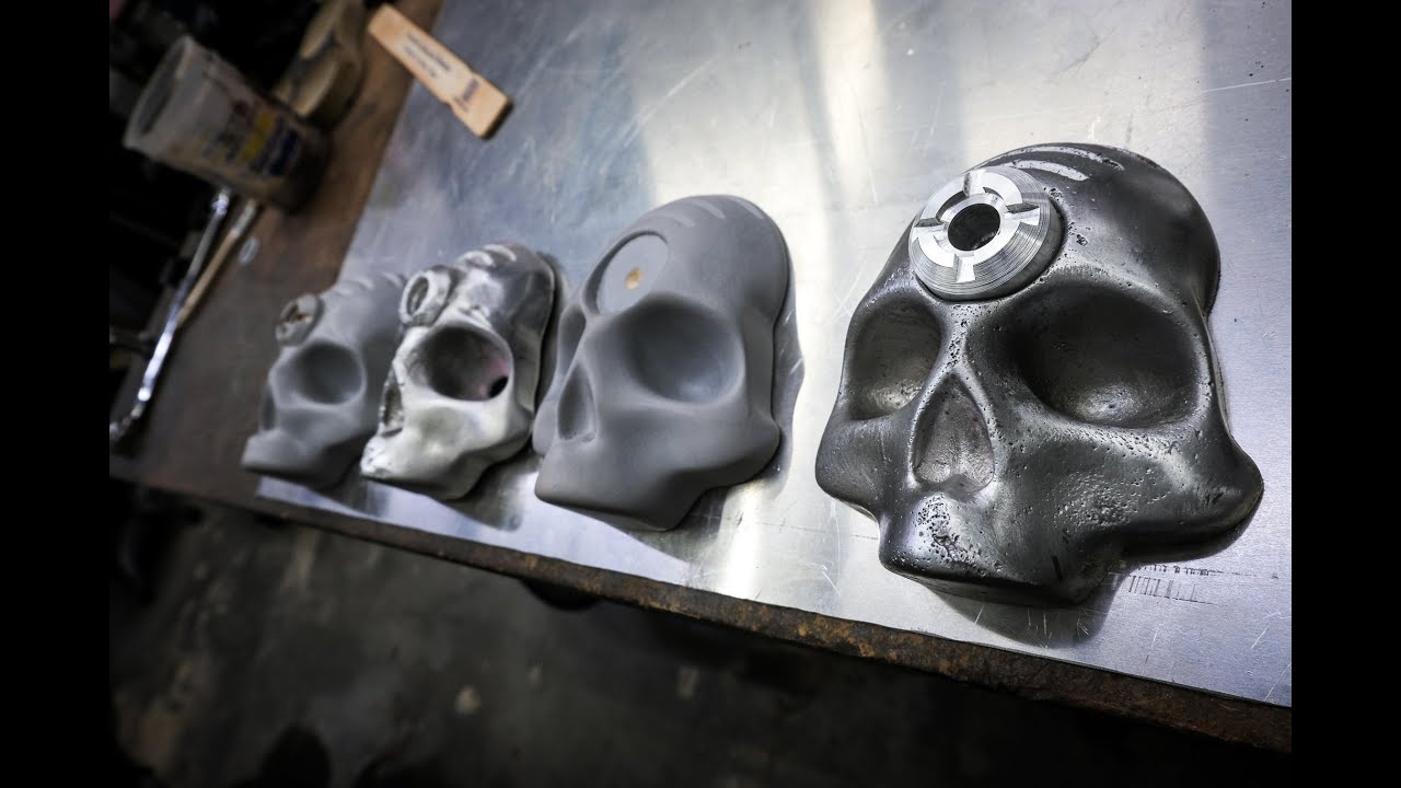 Casting metal skulls with sand and MDF