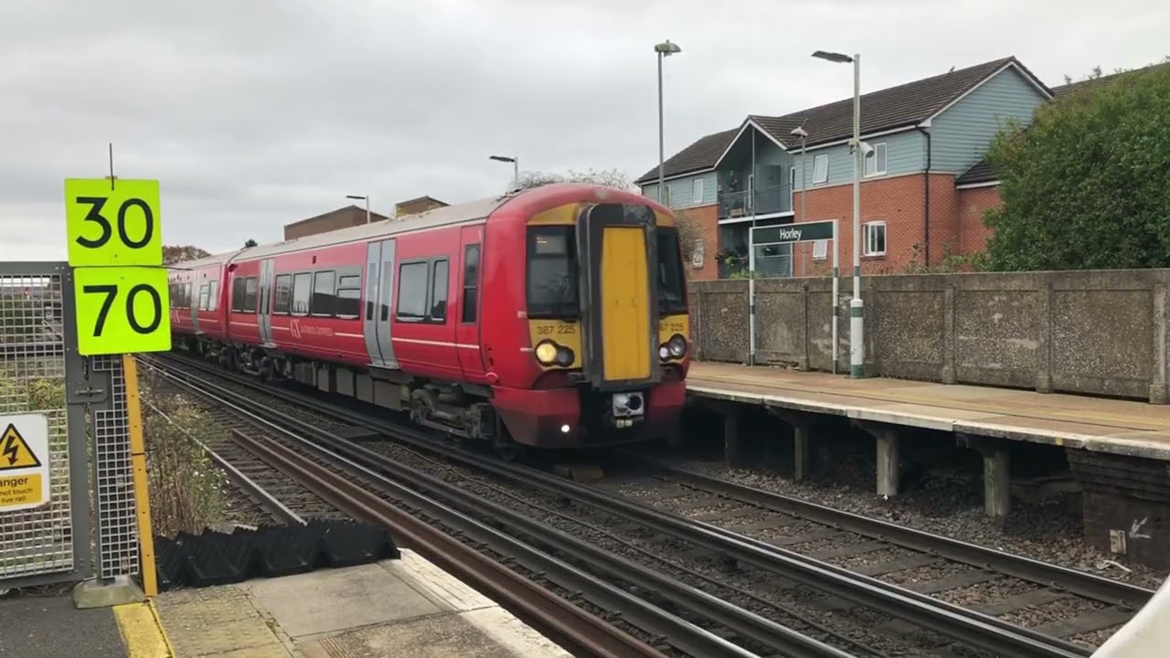 Trains at Horley 20/11/21