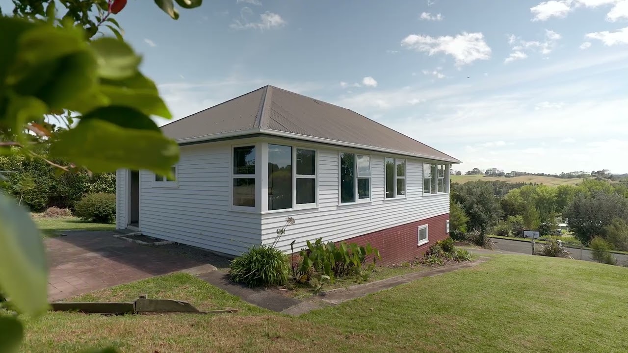 1 Watson Place, Wellsford | Amy & Abbey