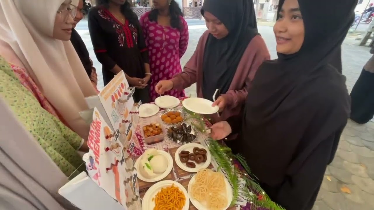 COM3122 MAKANAN TRADISIONAL