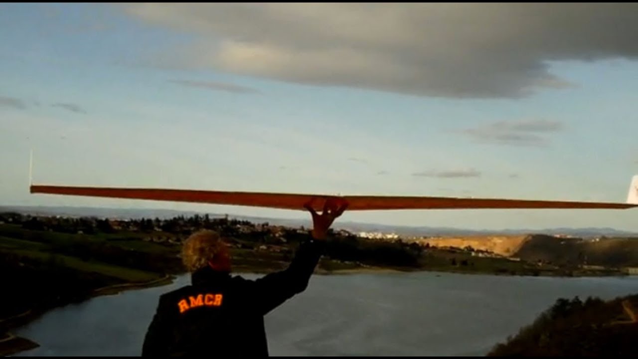 Giant flying RC wing 3m wingspan (10 feet or 120
