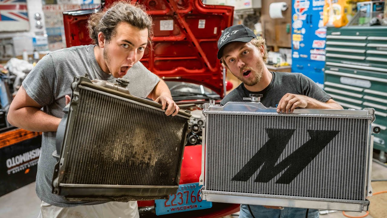 Putting a new Mishimoto radiator kit in my NA Miata!!