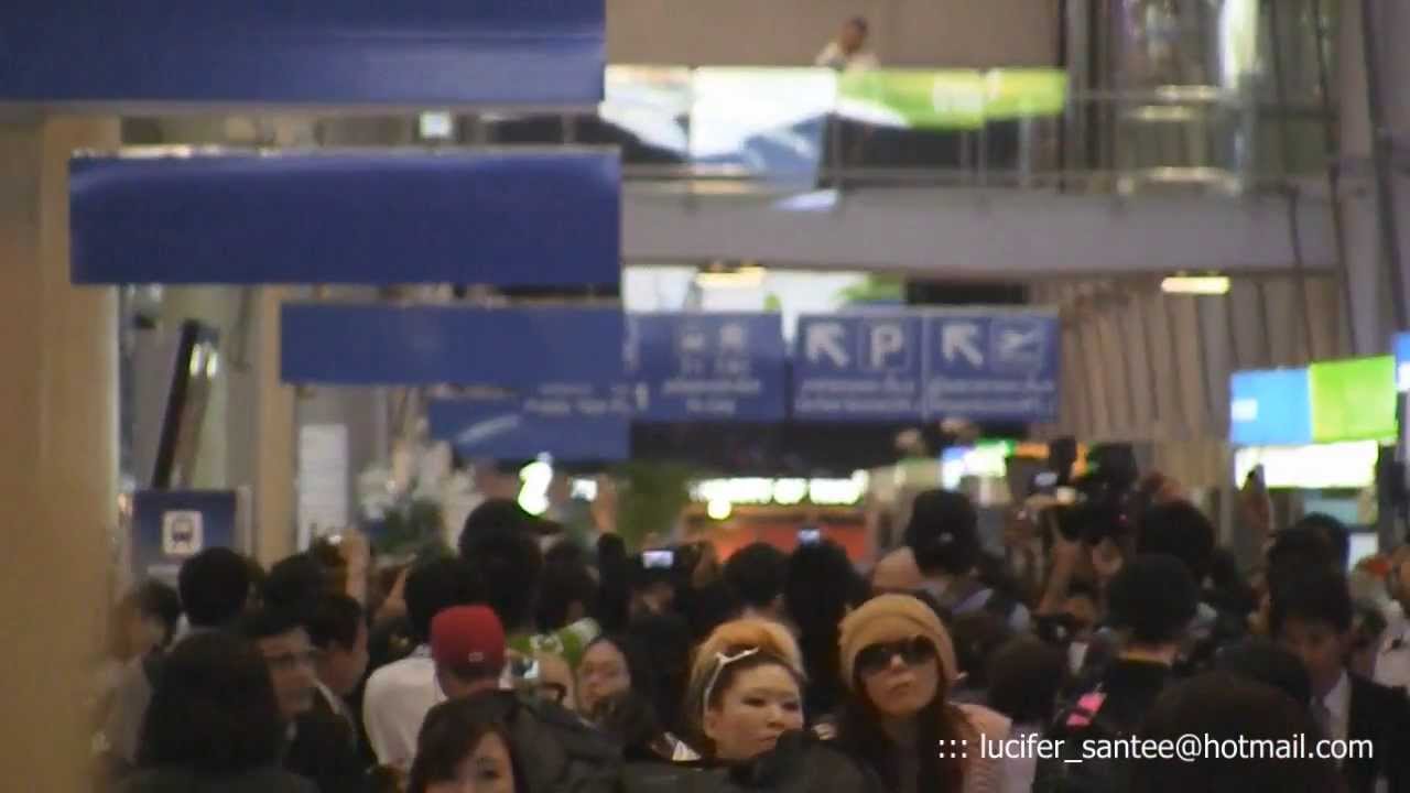 2011-11-07 : X Japan - In Bangkok @Suvarnabhumi Airport [HD]