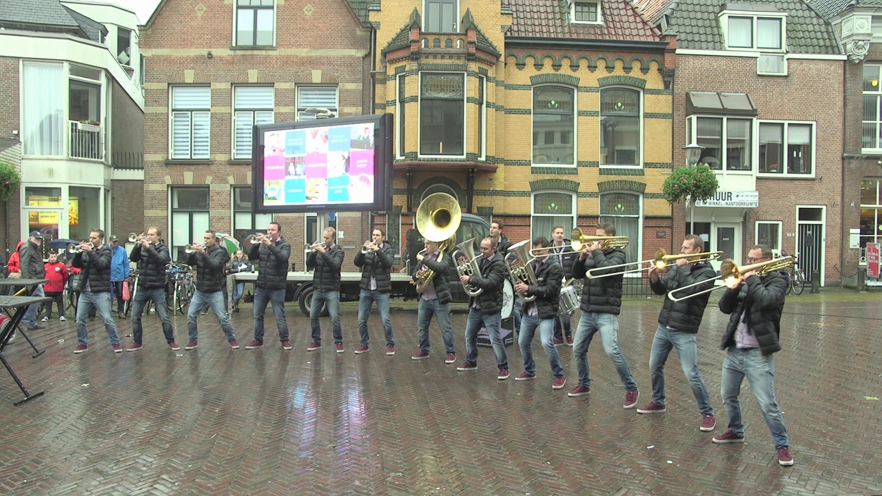 De Flierefluiters – Sassenheim Sneeker Dweildag 2017 zaterdag 7 oktober 2017 Sneek Fryslan NL