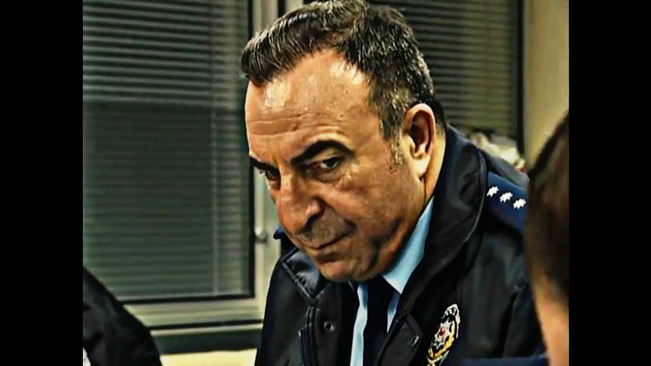 Arka Sokaklar - Rıza Baba Sınavda Kopya &Ccedil;ekiyor