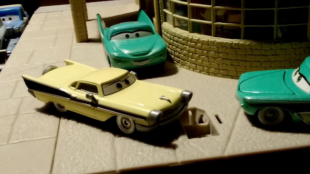 Disney Pixar Cars Flo & Nicky B. 2020 two-pack
