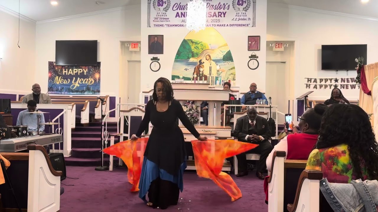 God’s Proud of You - Tasha Cobbs Leonard Praise Dance