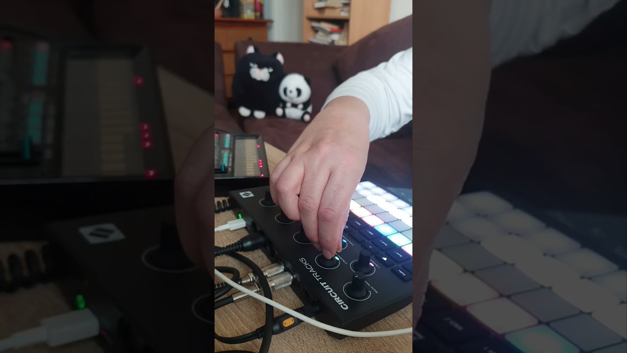 Acid Techno Jam w Novation Circuit Tracks & Korg Volca FM (Antilopch - Spectral166)