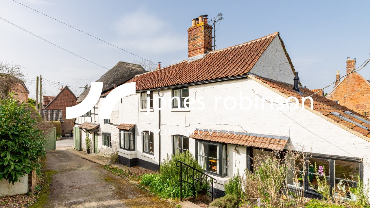 Broadwell Leigh, 25 White Street, Market Lavington Devizes SN10 4DP. FOR SALE: £575,000