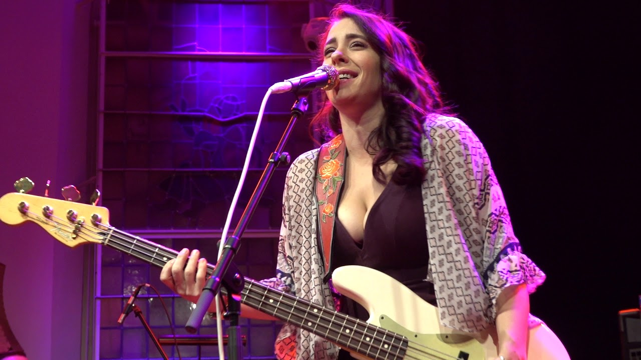 Danielle Nicole Hot Spell Live @ Vanslag Netherlands 2019