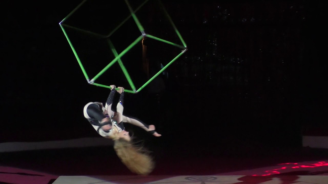Aerial cube circus show  2019 Rumyanceva