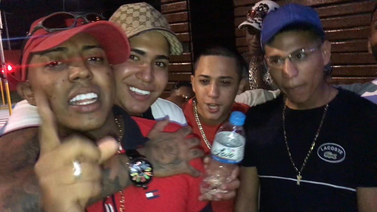 Medley Mc Lele JP Mc kaverinha Mc Nathan Zk Mc NeguinhoBDP Mc JoãozinhoVT Mc Dr McMaloka Mc Caio VZ