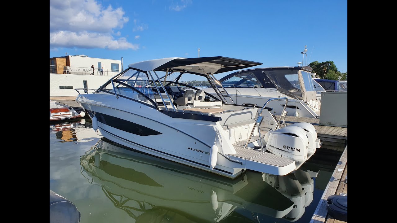 Beneteau Flyer 10 + 2 x Yamaha 300hp Outboard engine