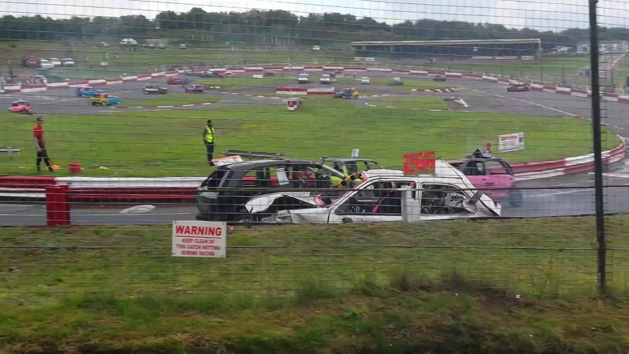 Fiesta Banger racing DD hednesford hills raceway 2017