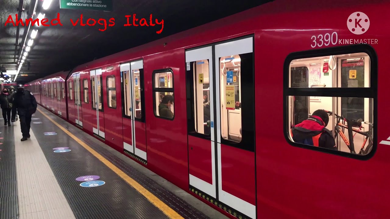 Milano metropolitana (duomo ) Milan (Italy) metro