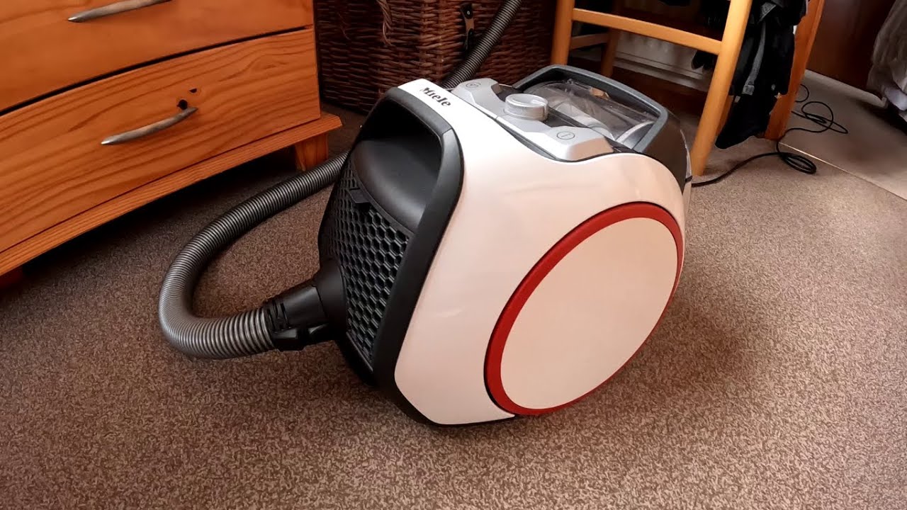 Replacing a Dyson vacuum cleaner - is the Miele Boost CX1 worth it?