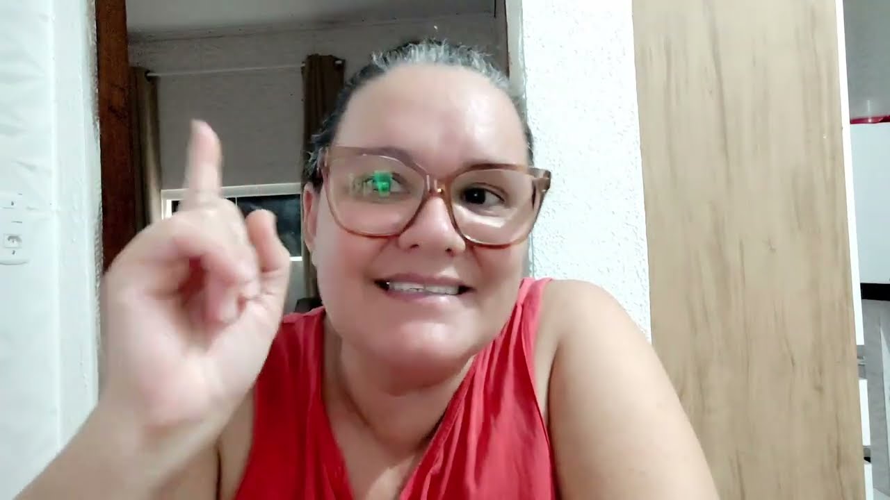 Também um casal de idosos só vive com a casa cheia de gente desconhecida querem o que também
