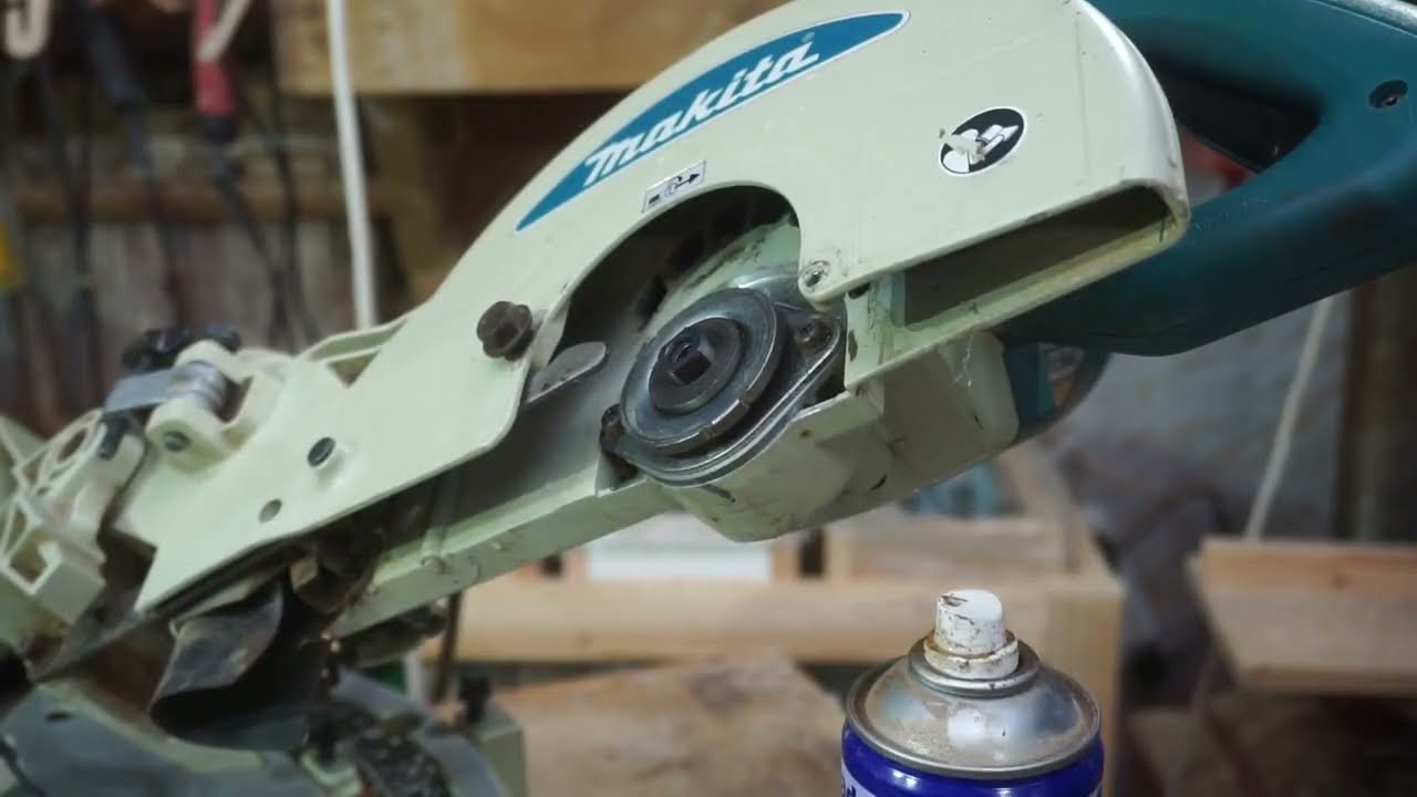Ремонт самой дешевой торцовочной пилы Makita