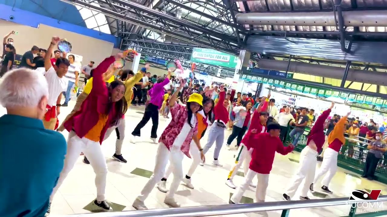 "Sa Yahweh Ang Sayaw" Nucomm Dance Teams Flash Mob💥At Green Hills Shopping Mall Center (2nd Floor)