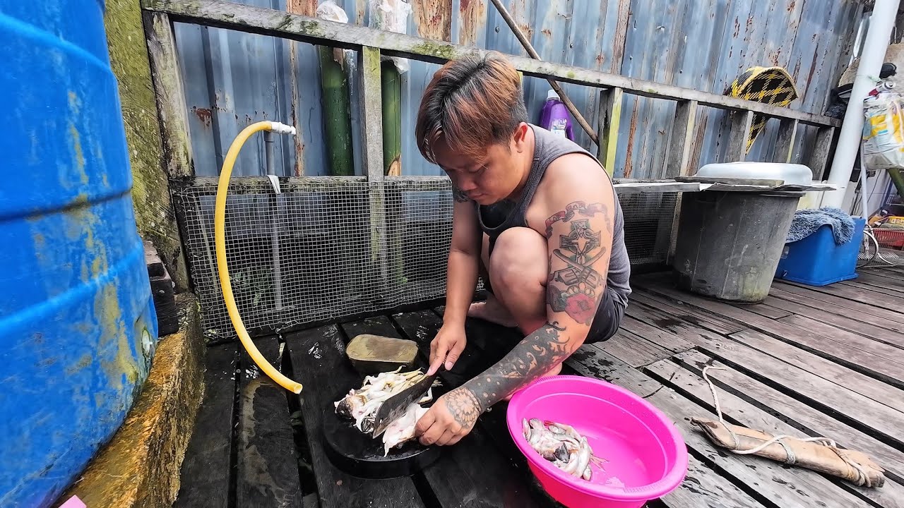 SIANG IKAN KECIL MASAK PANSUH CAMPUR KATAK // SELERA BERTAMBAH DENGAN LAUK STYLE DAYAK IBAN // 