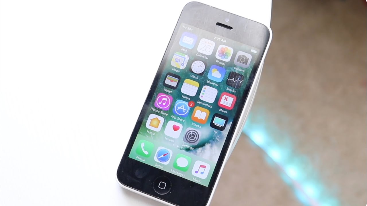 iPhone 5C в 2026 году! (Стоит ли он того?) (Обзор)